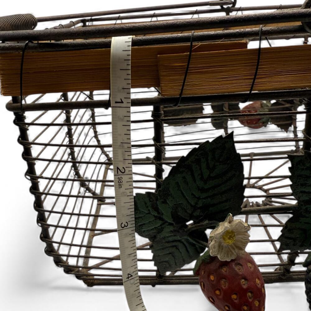 Metal Wire Basket Fruit Handle Berries Strawberry Farmhouse Cottage Core - Picture 7 of 9
